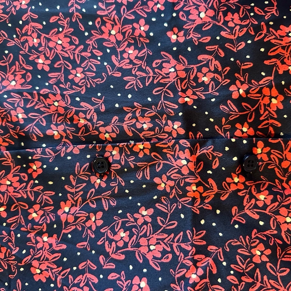 Halogen Black and Red Floral A-Line top, New, Size 1X - Picture 8 of 14